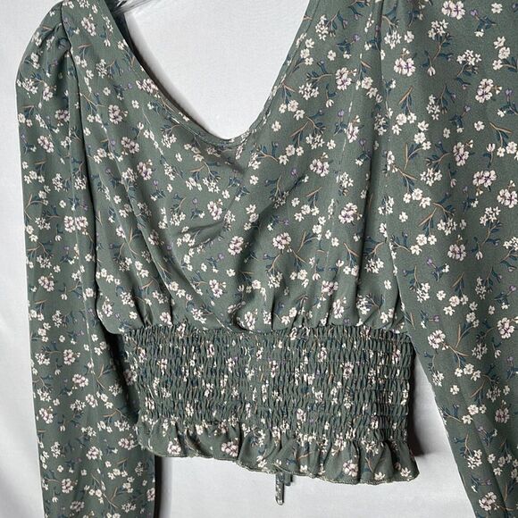 Romwe Ditsy Floral Crop Top. Size XS. New! - Picture 6 of 6